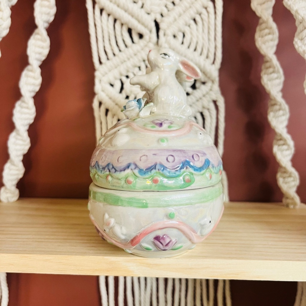 Easter Egg Trinket Box Bunny Rabbit Flowers Iridescent Finish Multicolor - Picture 5 of 9